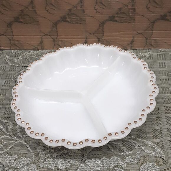 Anchor Hocking 9" Round White scalloped Milk Glass 3 Section divided dish - Picture 2 of 9